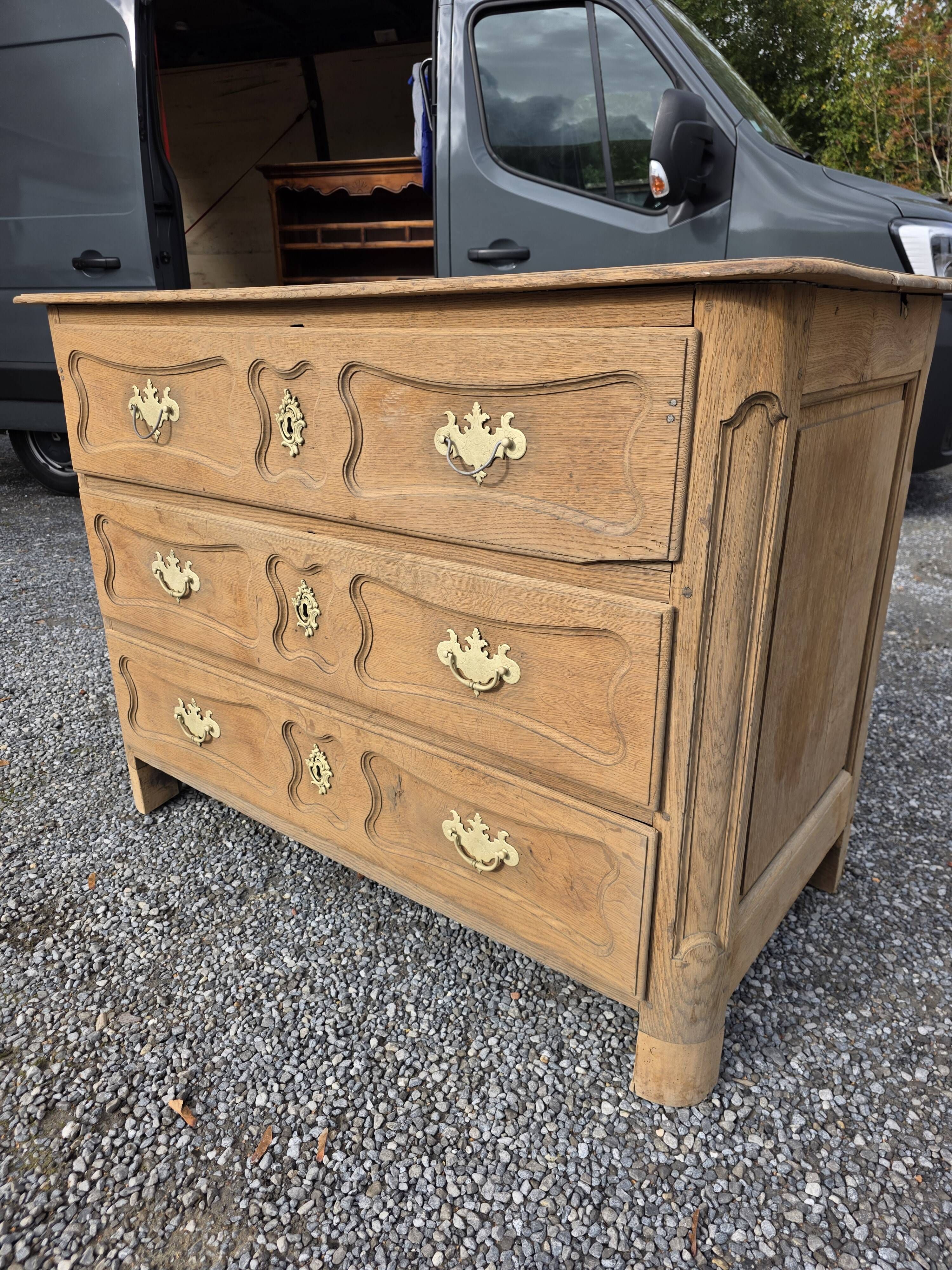 18th-century Louis XV oak commode