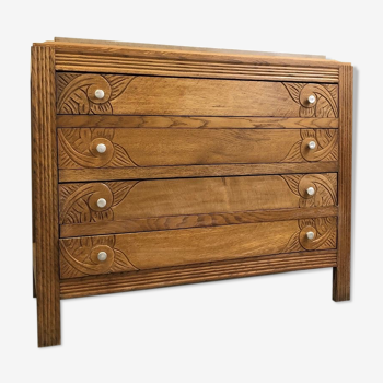 Oak chest of drawers