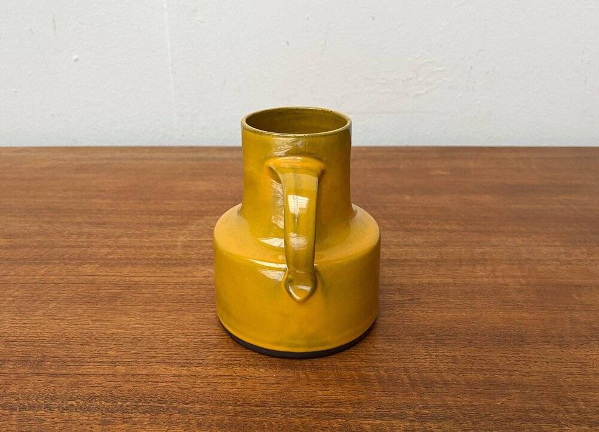 Minimalist carafe vase by BKW Böttger Keramik Wandsbek, Hamburg, Germany, 1960s.