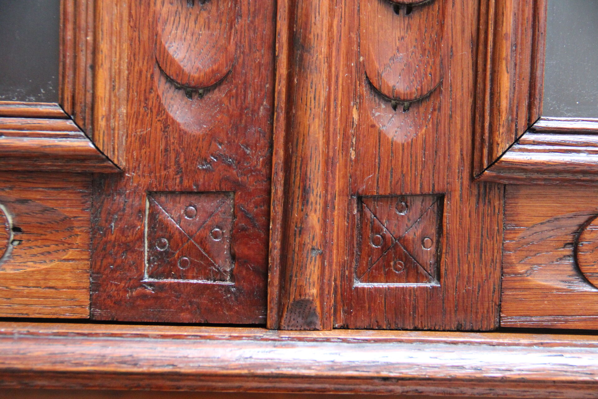 Neo-Renaissance double-body in oak, late 19th century