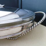 Oval-shaped covered gratin dish in Silver Metal