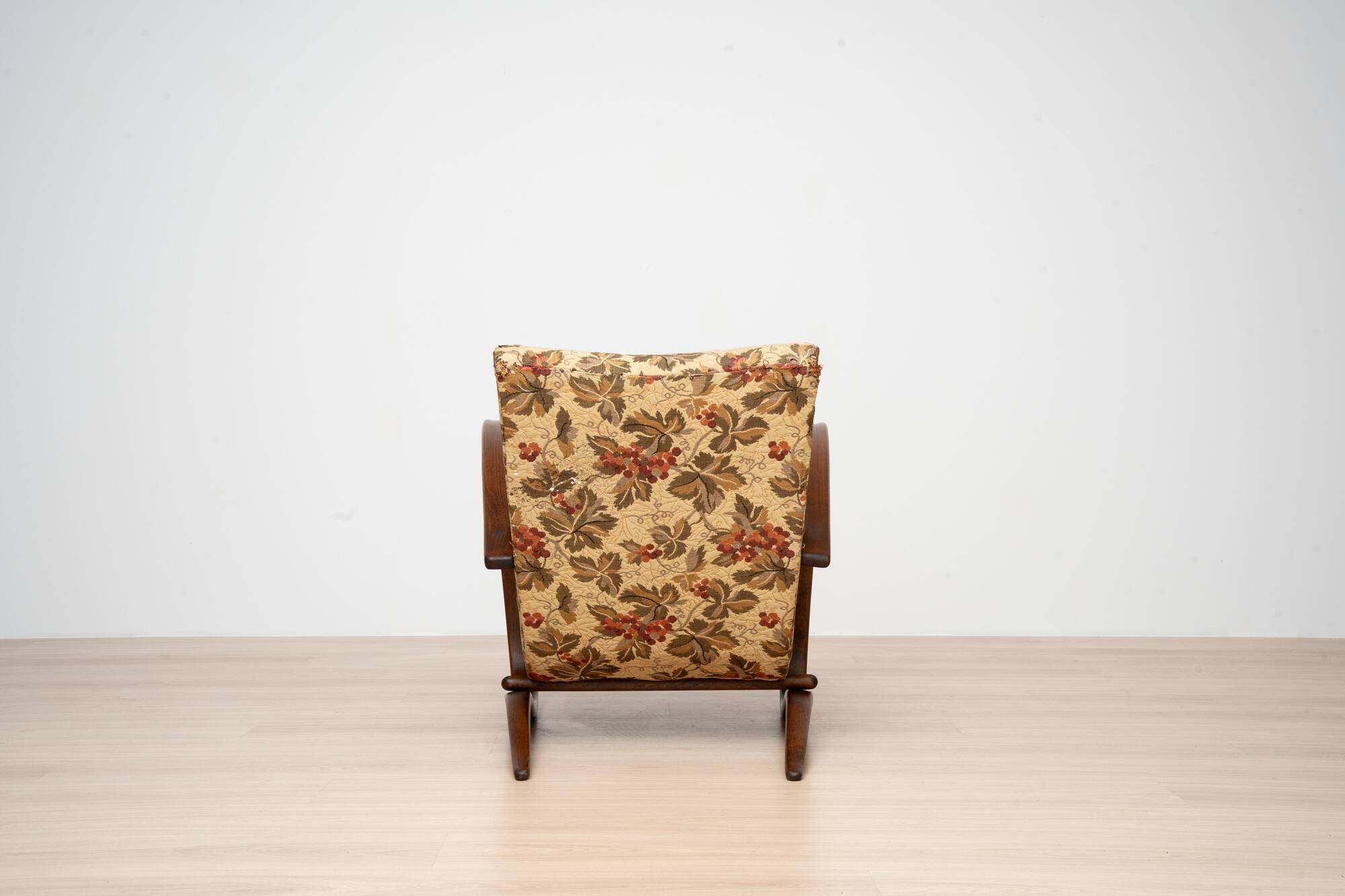 Pair of Art Deco H269 Lounge Chairs by Jindřich Halabala, Czechoslovakia