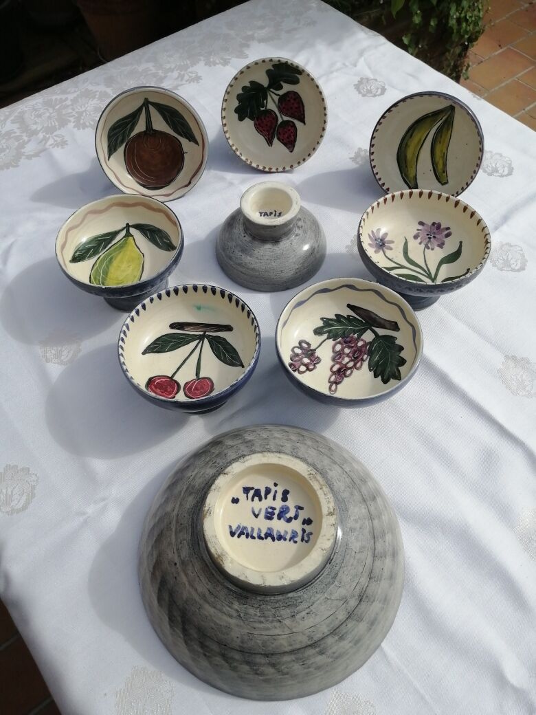 Set of eight cups and a fruit pattern cut, green carpet workshop - circa 1950