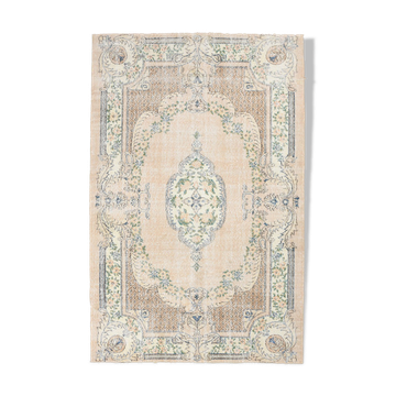 Tapis des années 1963