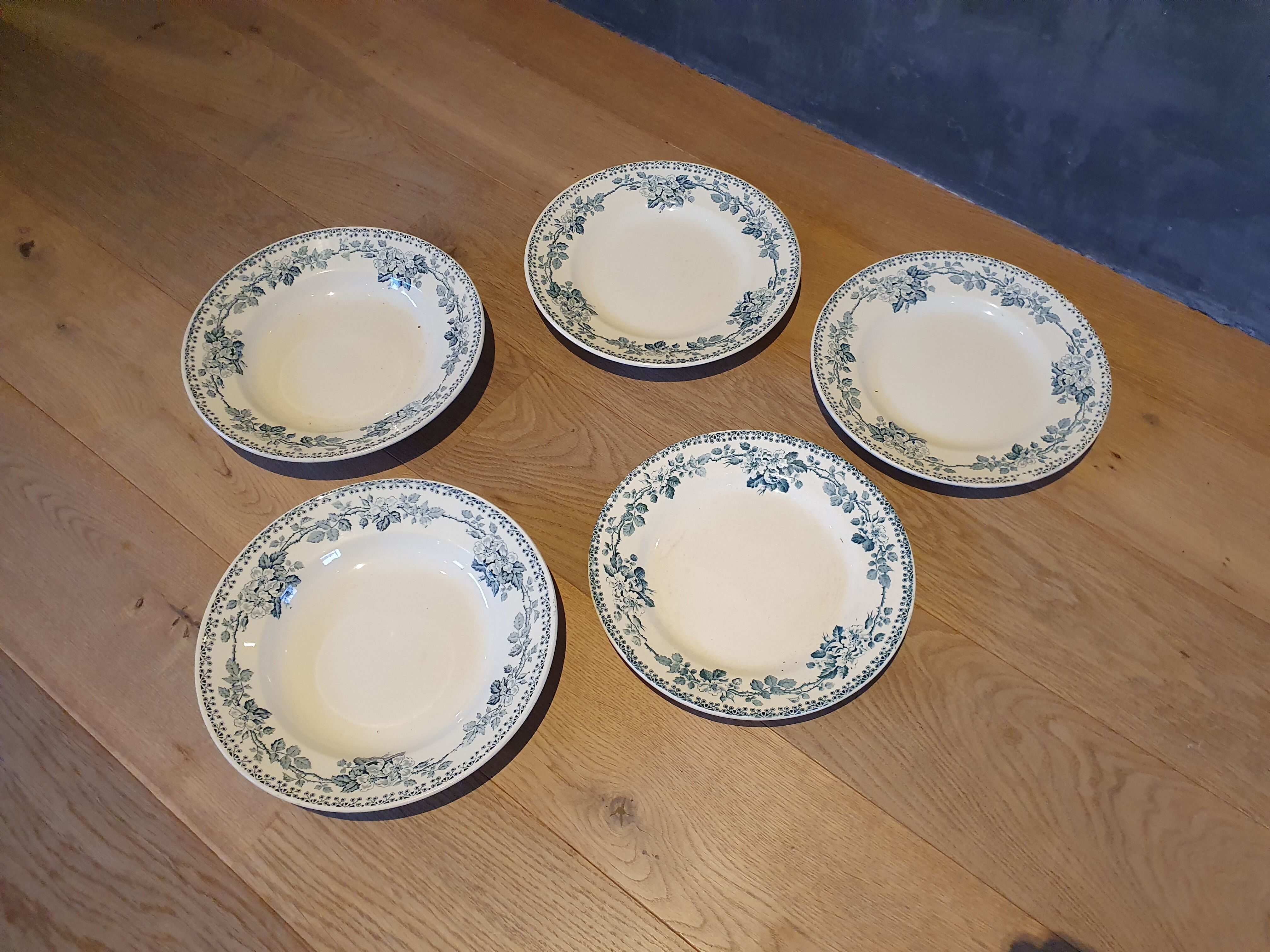 5 plates terre de fer, saint Amand & Hamage