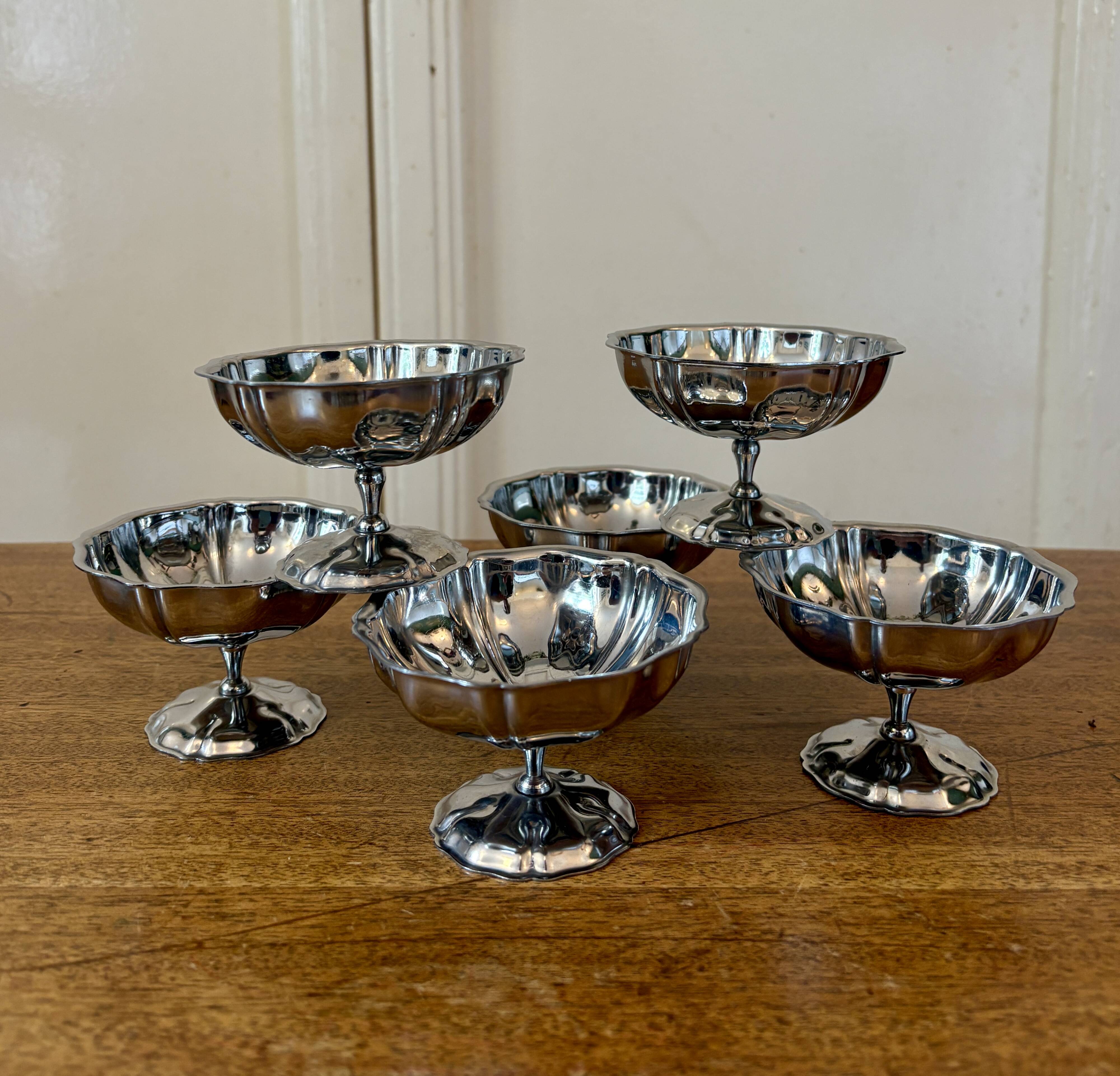 Lot de 6 coupes à dessert vintage en inox
