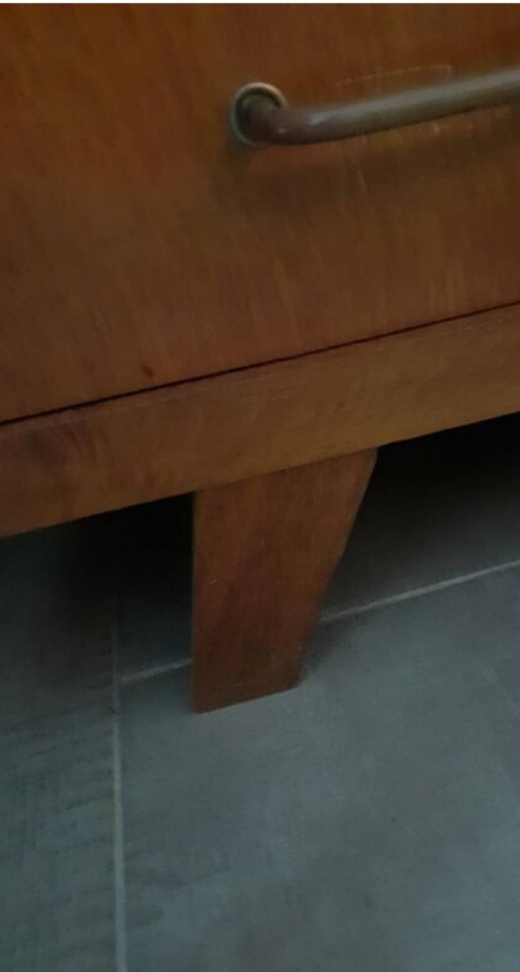 Commode vintage années 50/60 – 4 tiroirs – esprit moderniste