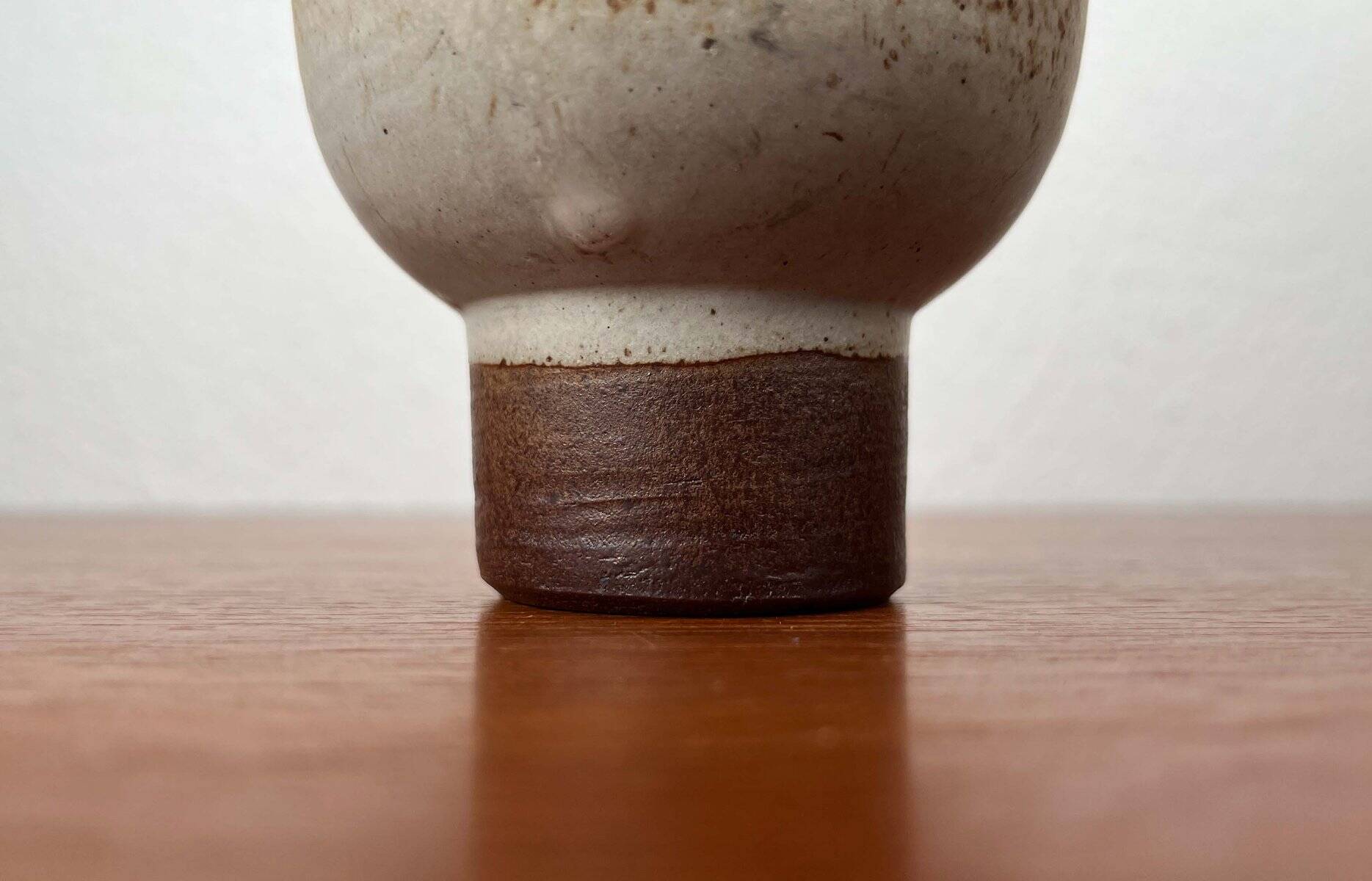 Mid-century modern ceramic oil lamp by Danish studio Aage Würtz, 1956.