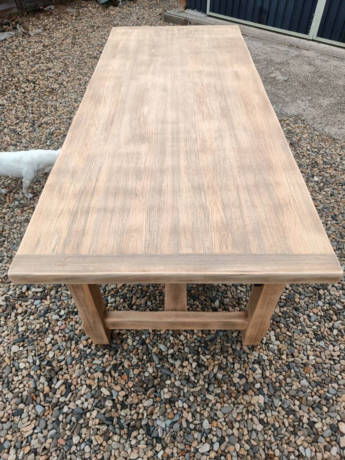 Farm table
