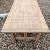 Farm table