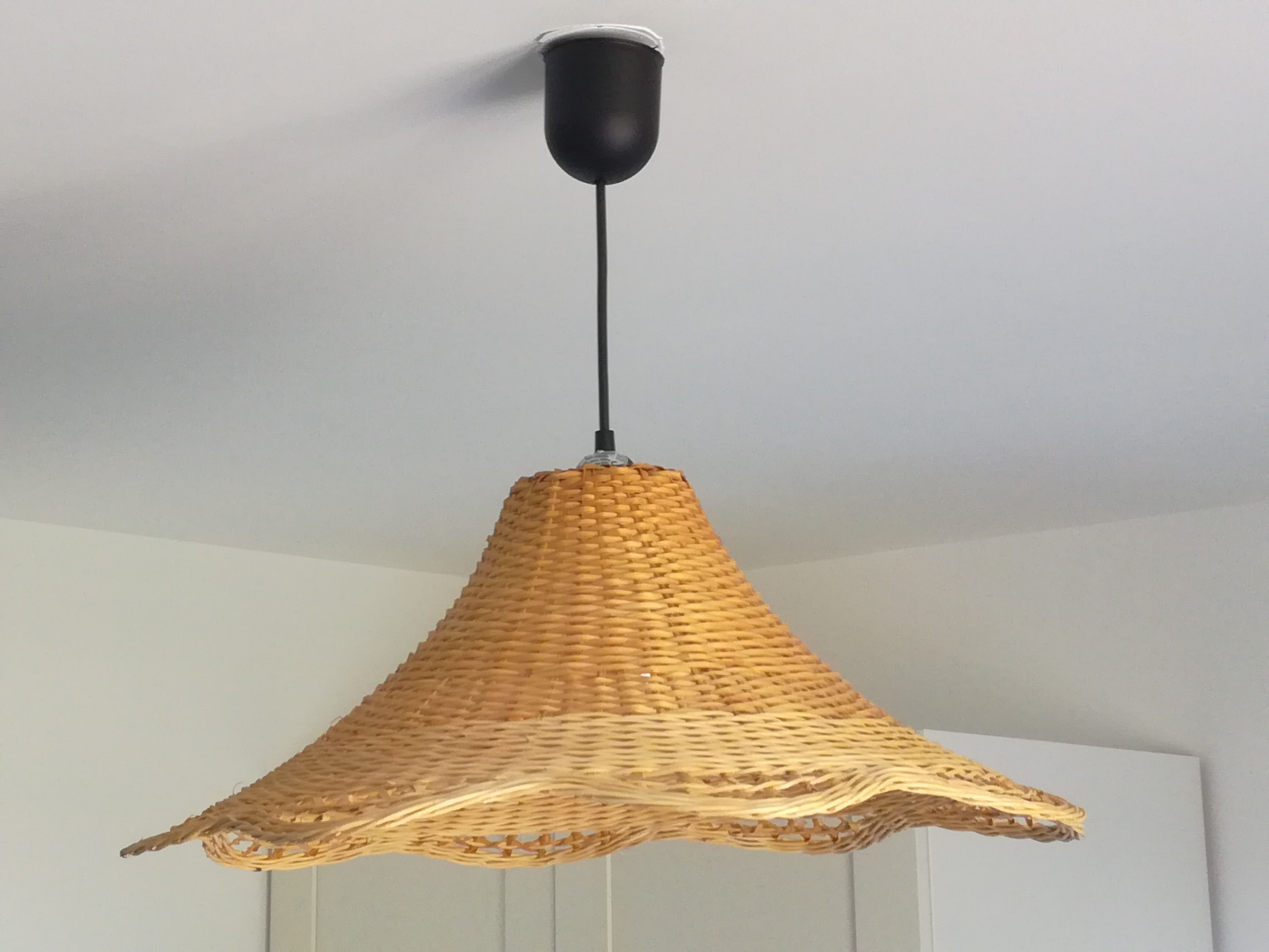 Rattan suspension