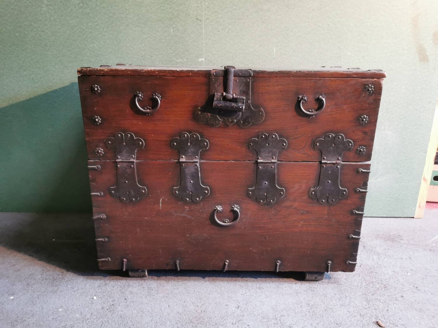 Malle de voyage en châtaigner Asie