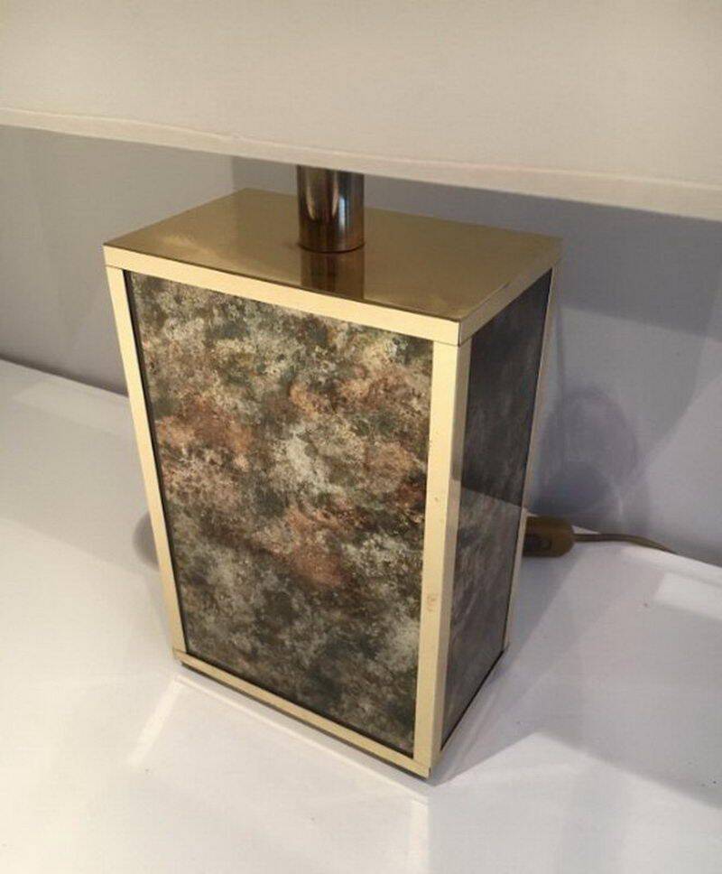 Lamp in gilded metal and stylized glass. In the style of Aldo Tura