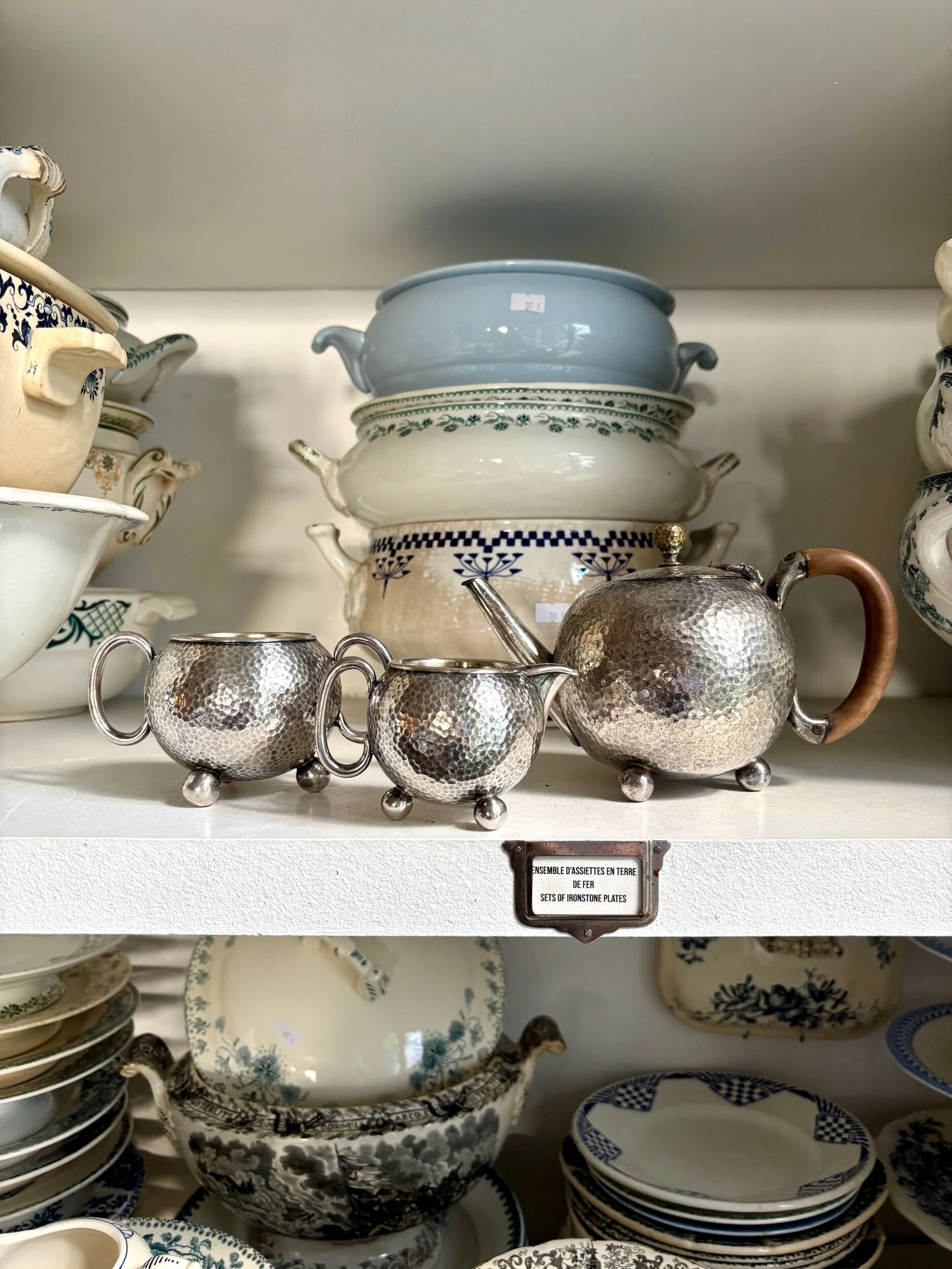 Selfish service in hammered silver-plated metal, 1930s - 3 pieces