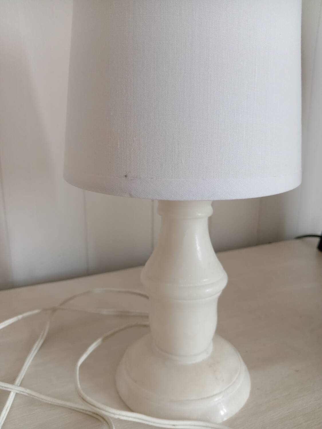 Table lamp