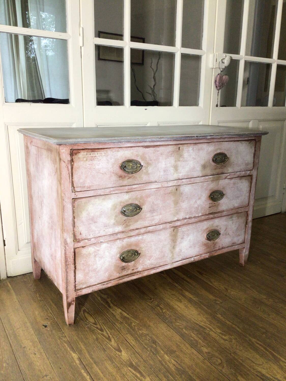 Early 20th century chest of drawers with old-fashioned patina