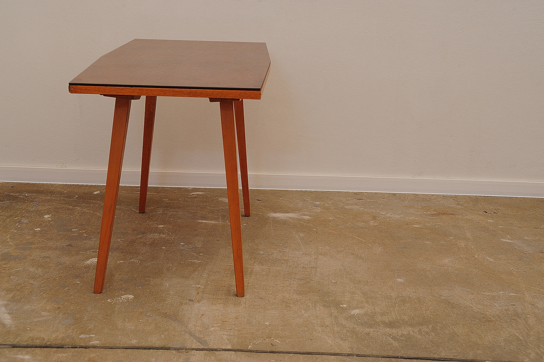 Table basse en bois de hêtre du milieu du siècle par Tatra nabytok, années 1960, Tchécoslovaquie