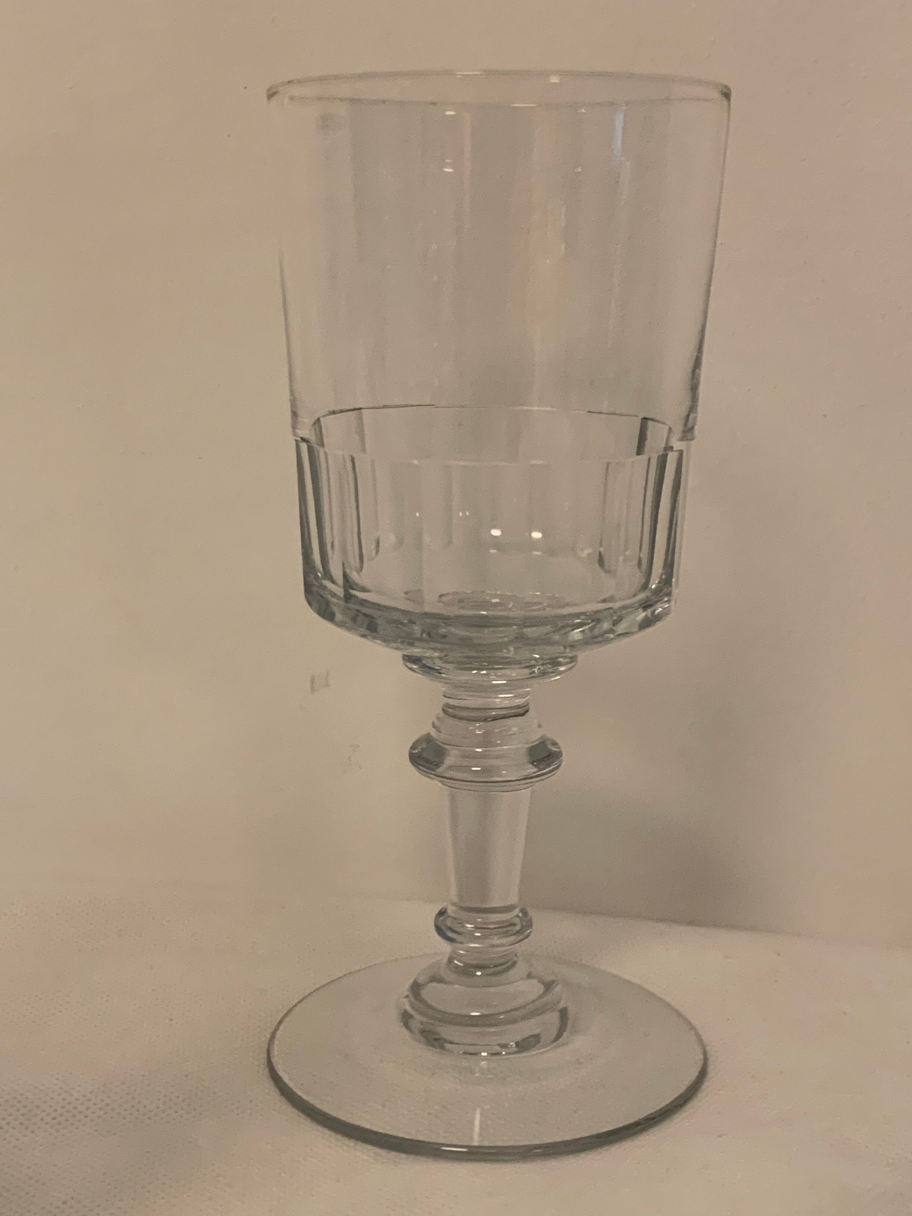 Set of 4 glasses and 1 carafe model Mirabeau early twentieth century