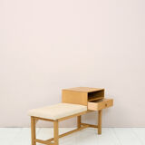 Oak 'gossip chair' bench