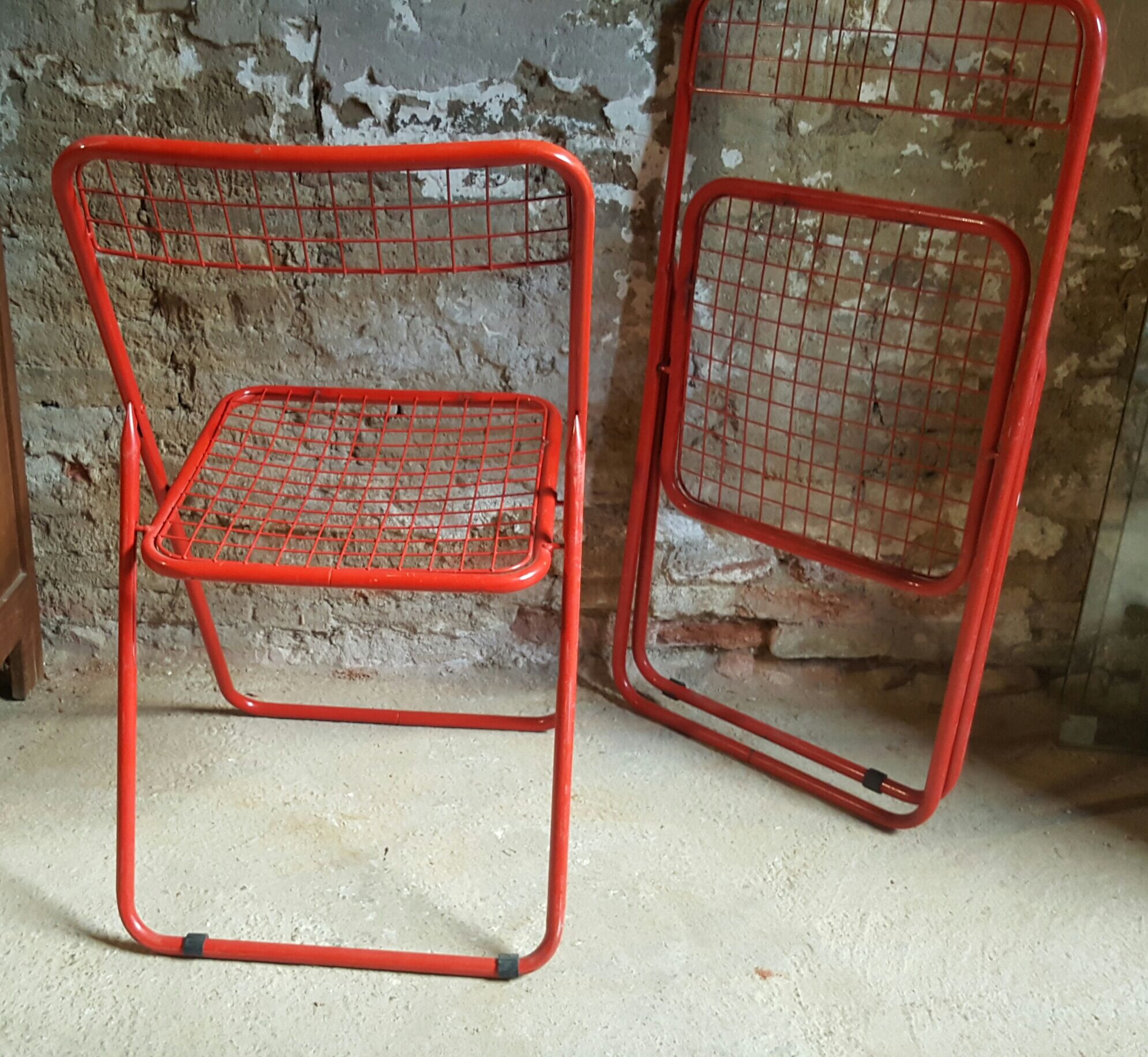 Folding chairs 80