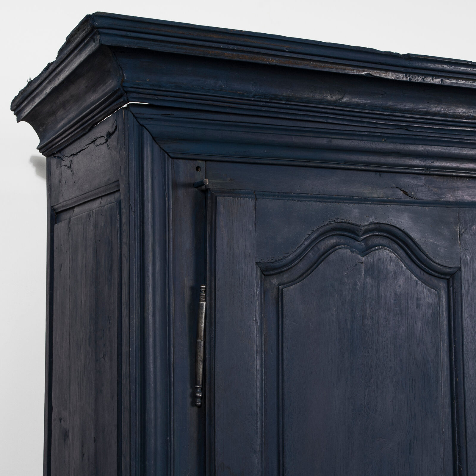 Indigo armoire