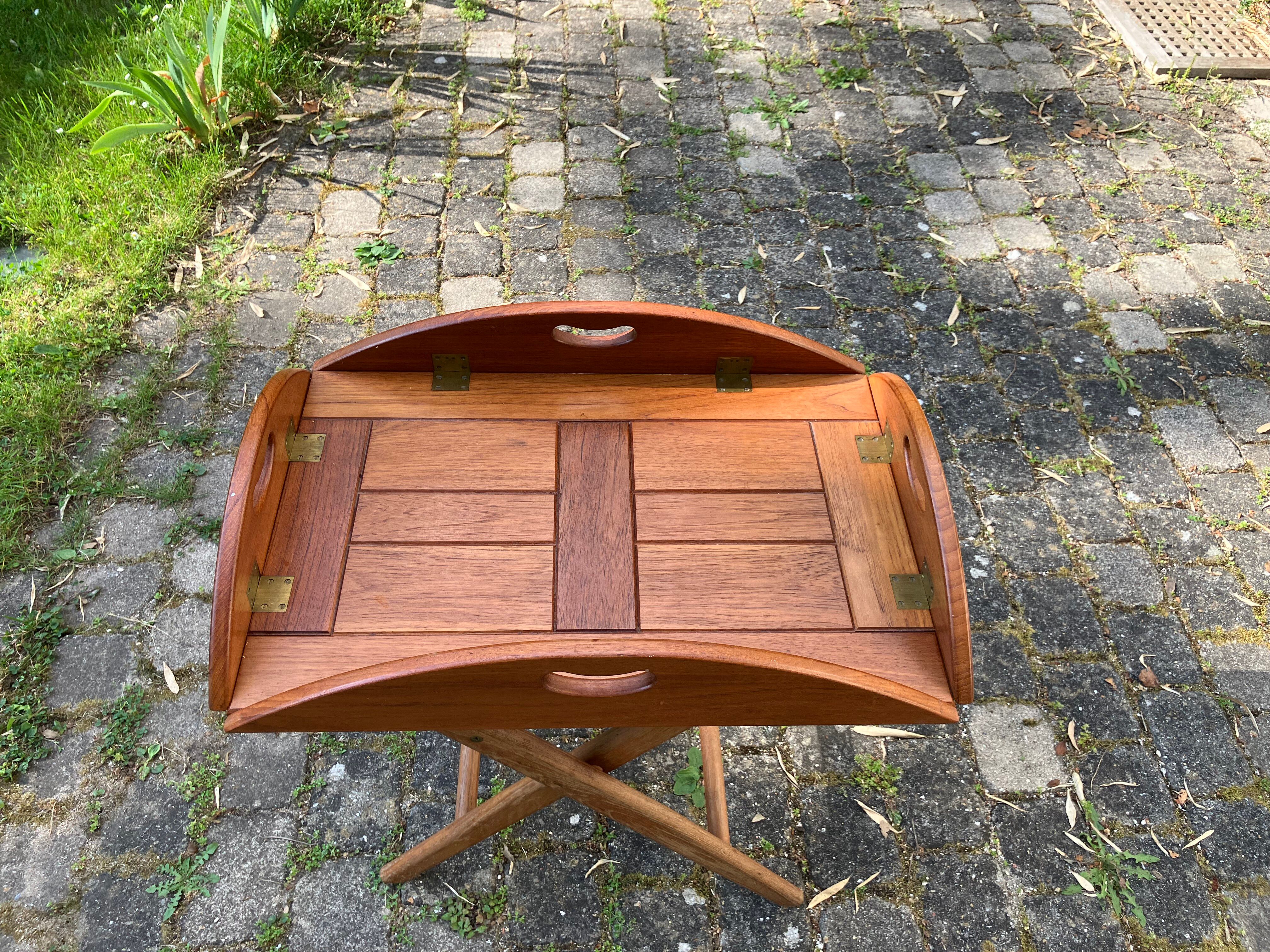 Butler tray table