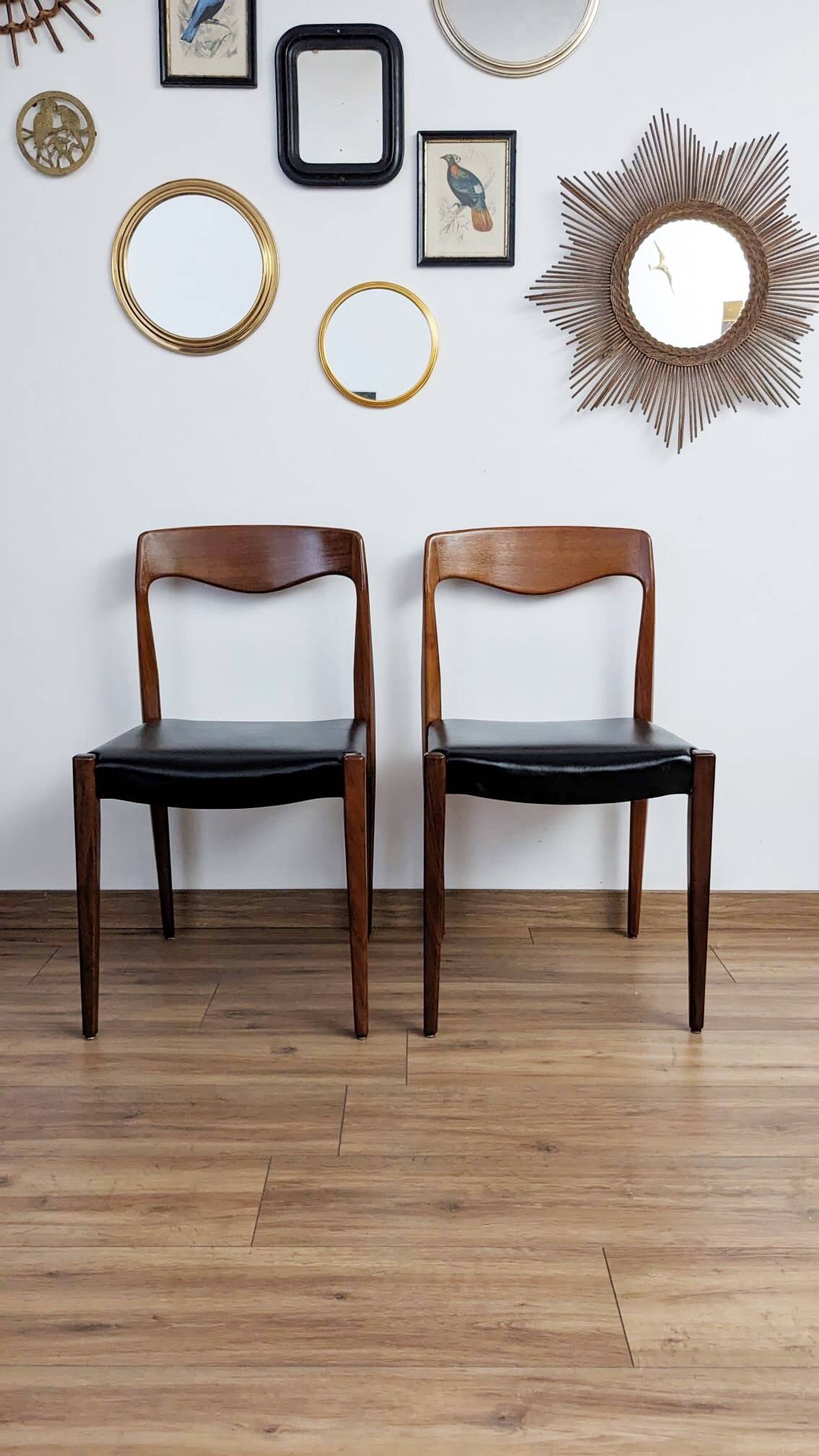 Set of 4 Scandinavian chairs