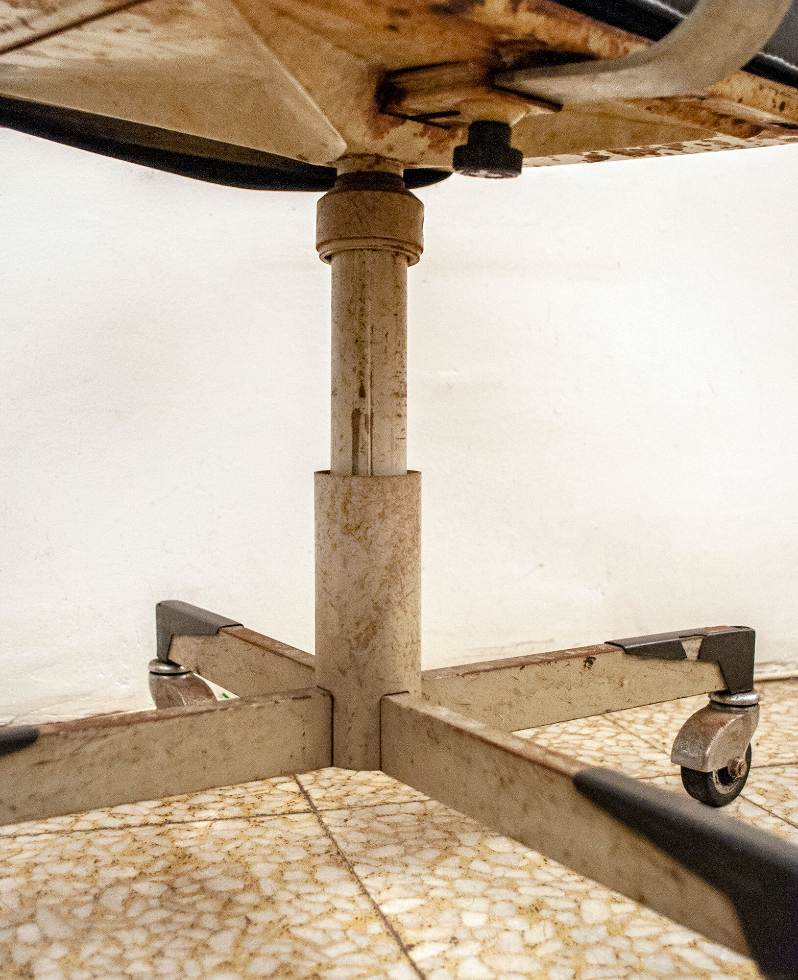 Bbpr Arco Series office chair for Olivetti Synthesis 1960s