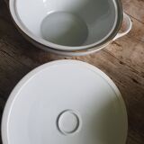 Porcelain presentation with white gold edging