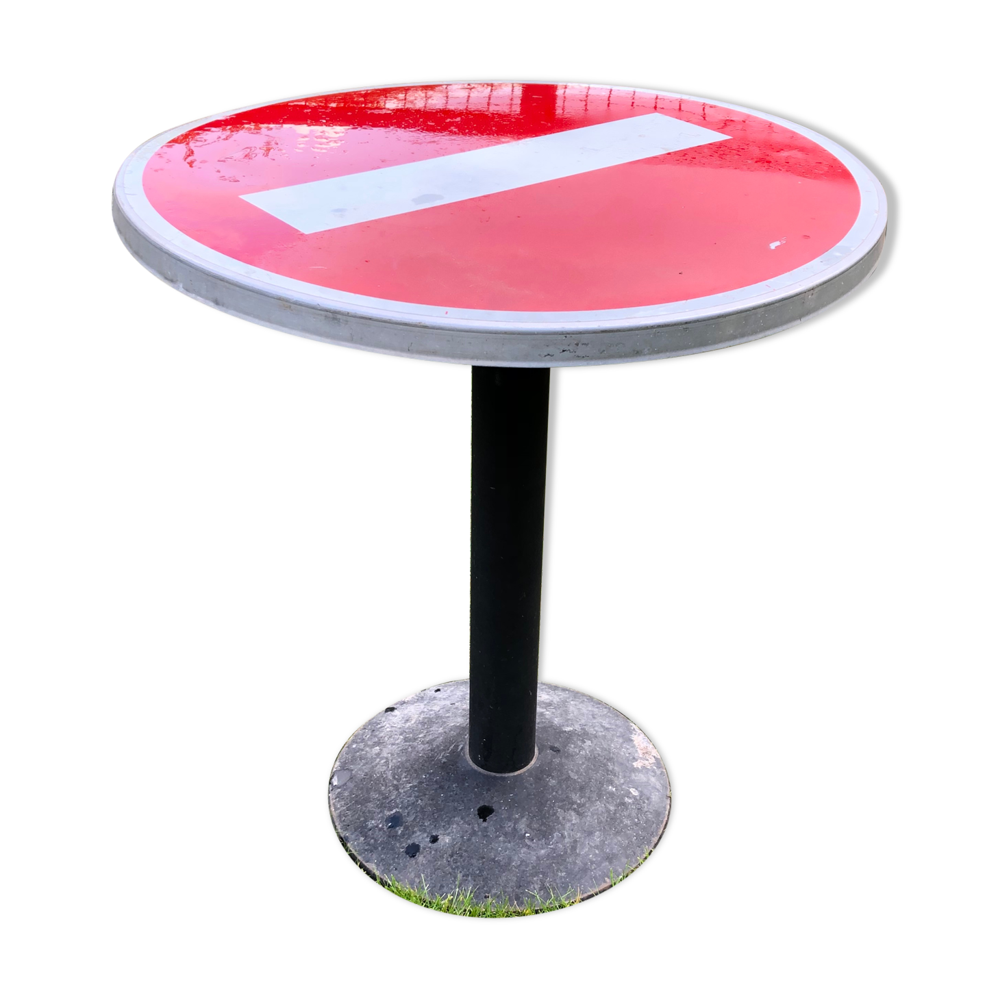 Table of bistro/garden vintage road sign meaning forbidden