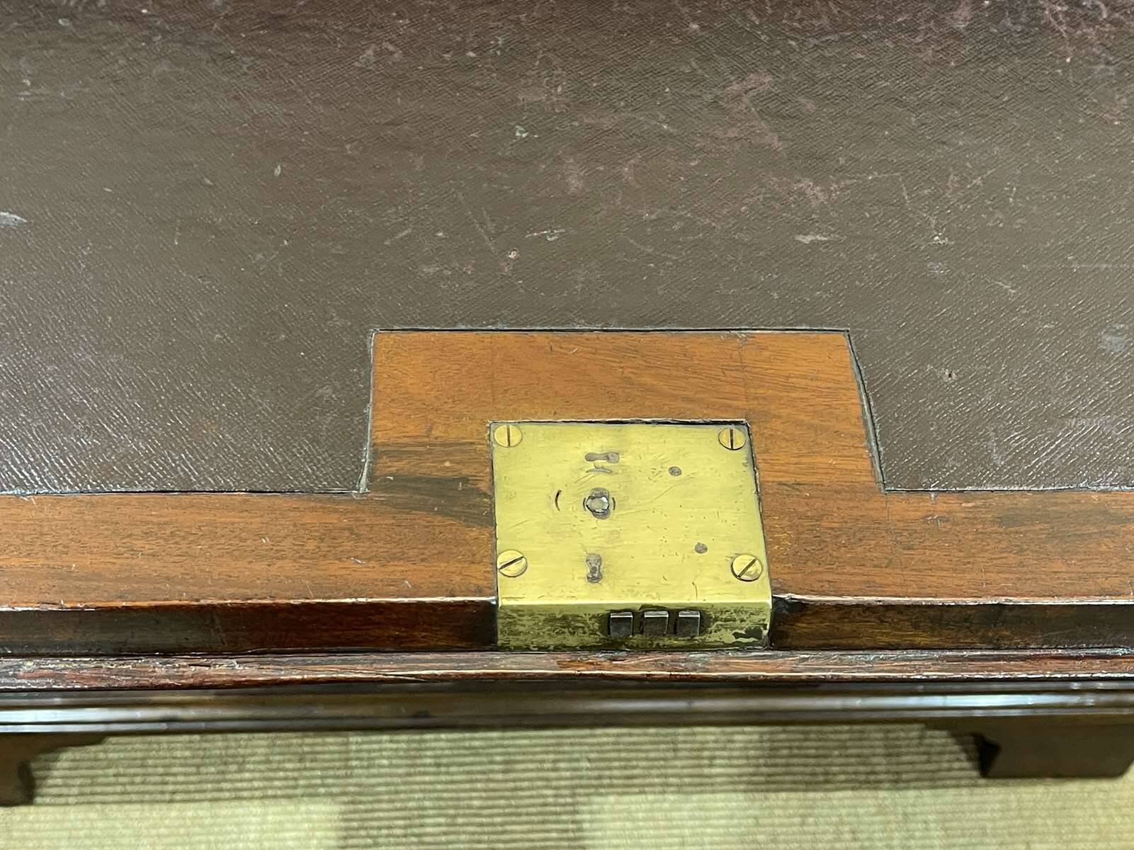 English donkey desk in Georgian style dating from the 19th century in mahogany and oak