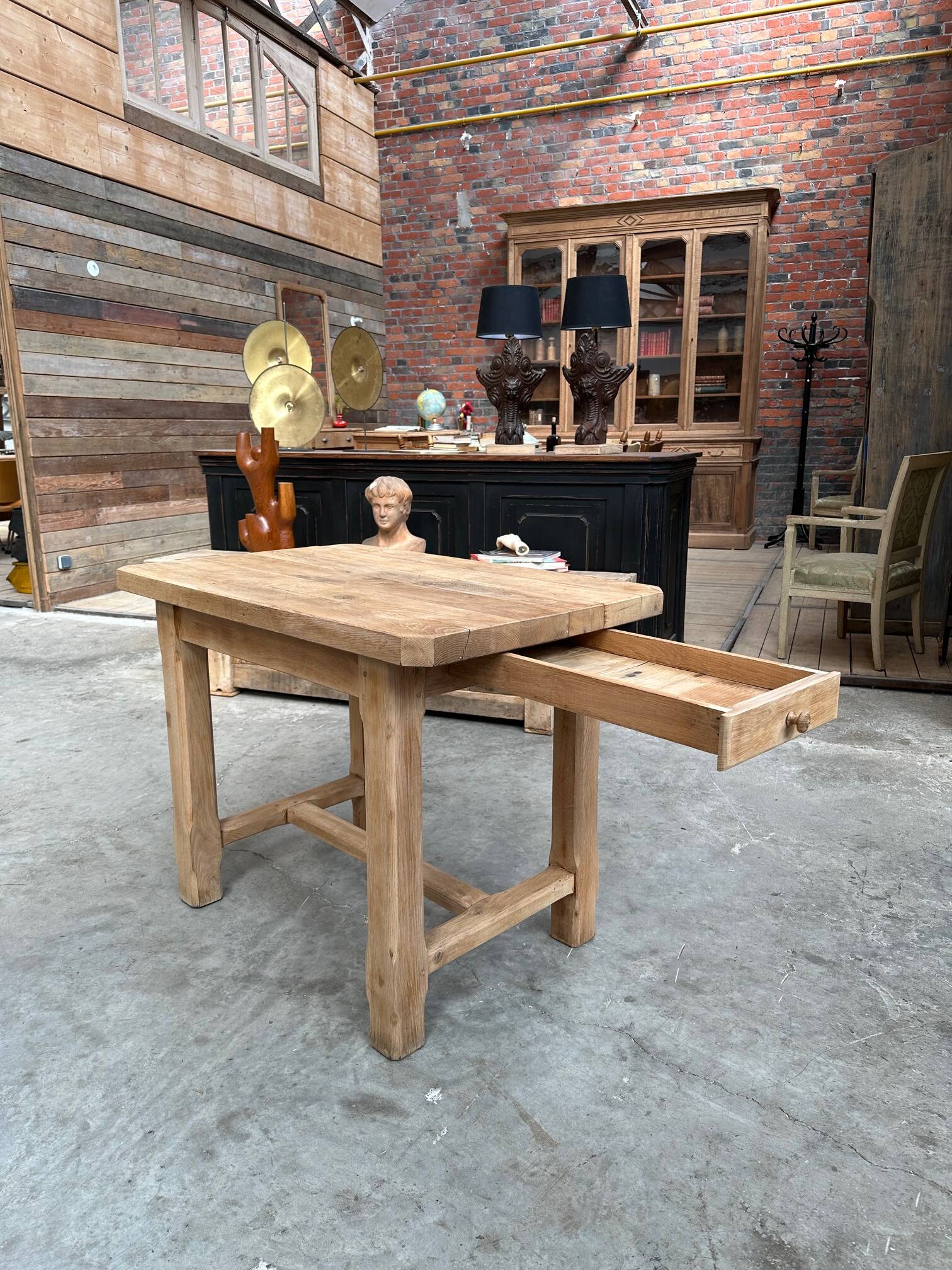 Oak Country Table