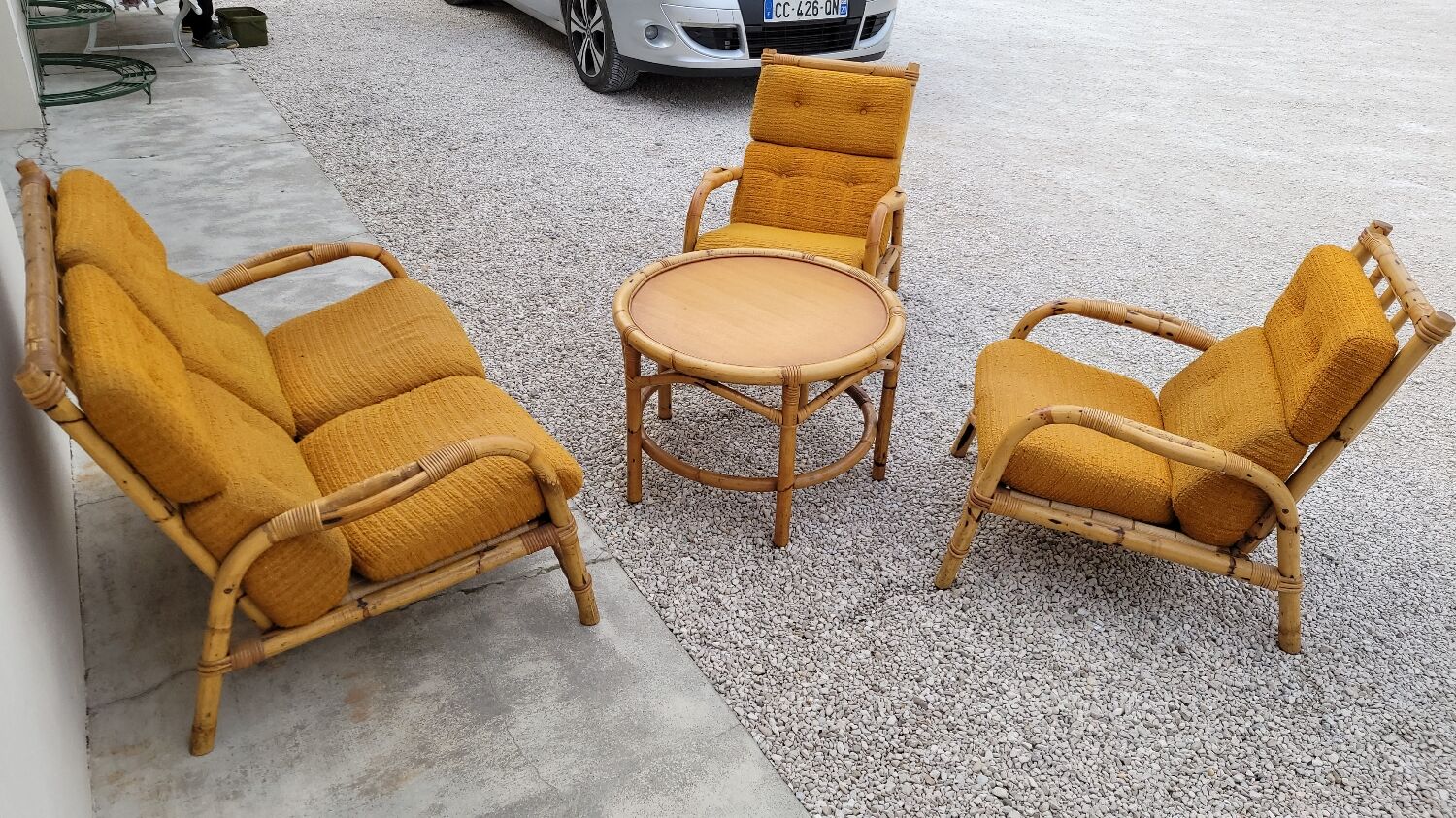 Salon canapé, 2 fauteuils et table basse en rotin vintage fabrication 1950