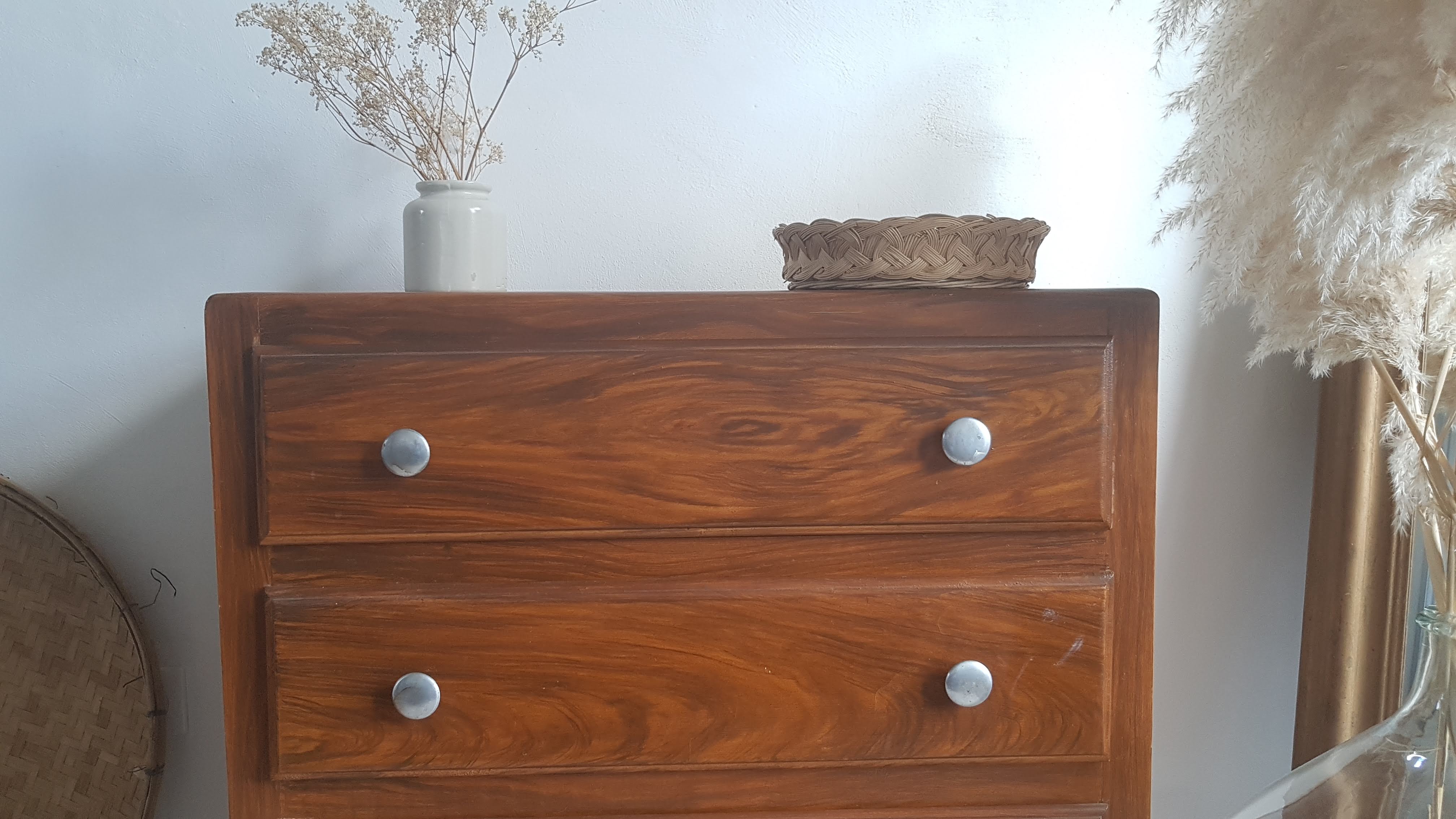 Art deco dresser