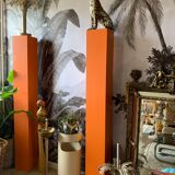 Very large pedestal column in Formica