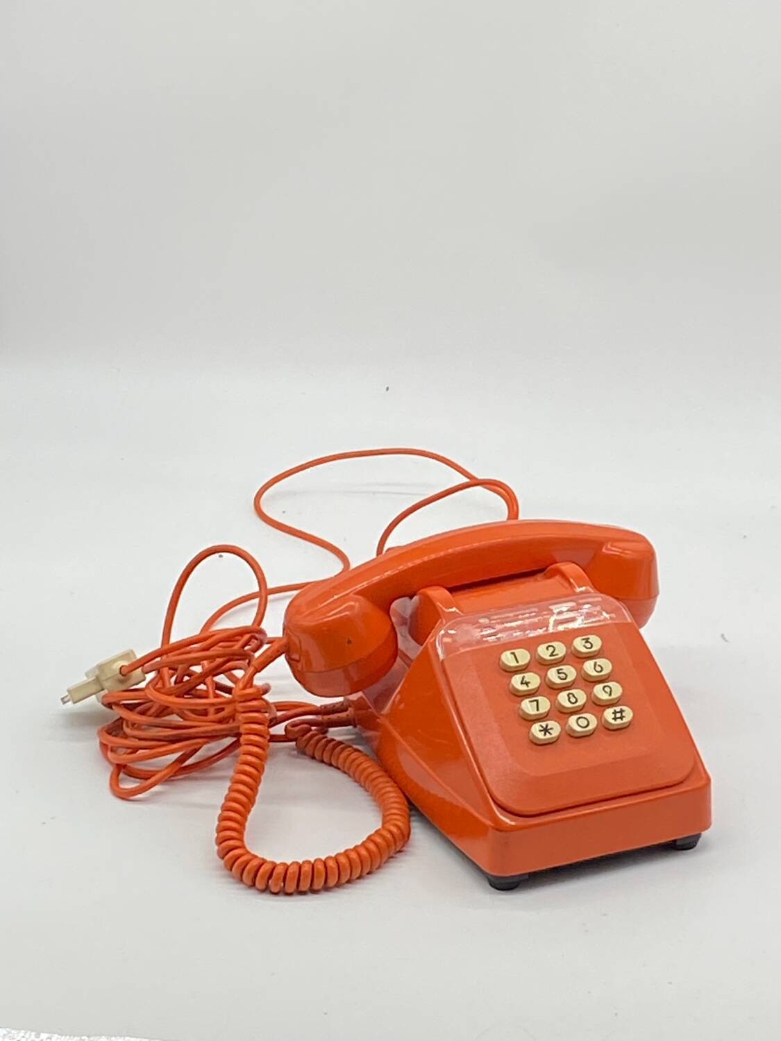 Vintage button telephone, Socotel S63, orange 🧡, 1984,
