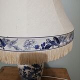 Ceramic lamp with Asian decoration with matching lampshade.