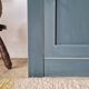 Armoire type parisienne haute étroite – Bleu Paon & Intérieur crème