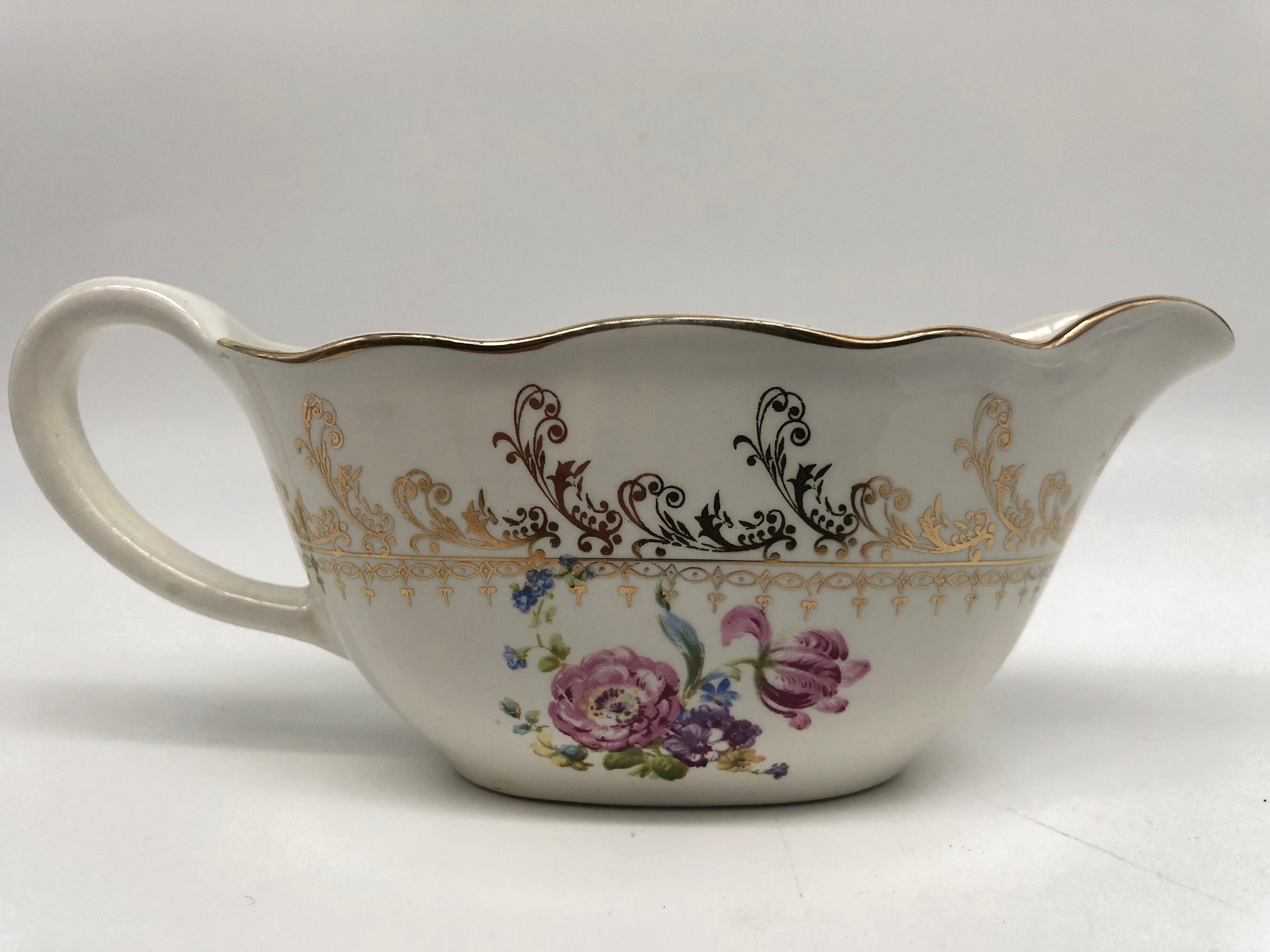 Saucière, "Digoin Sarreguemines" model Arabesques