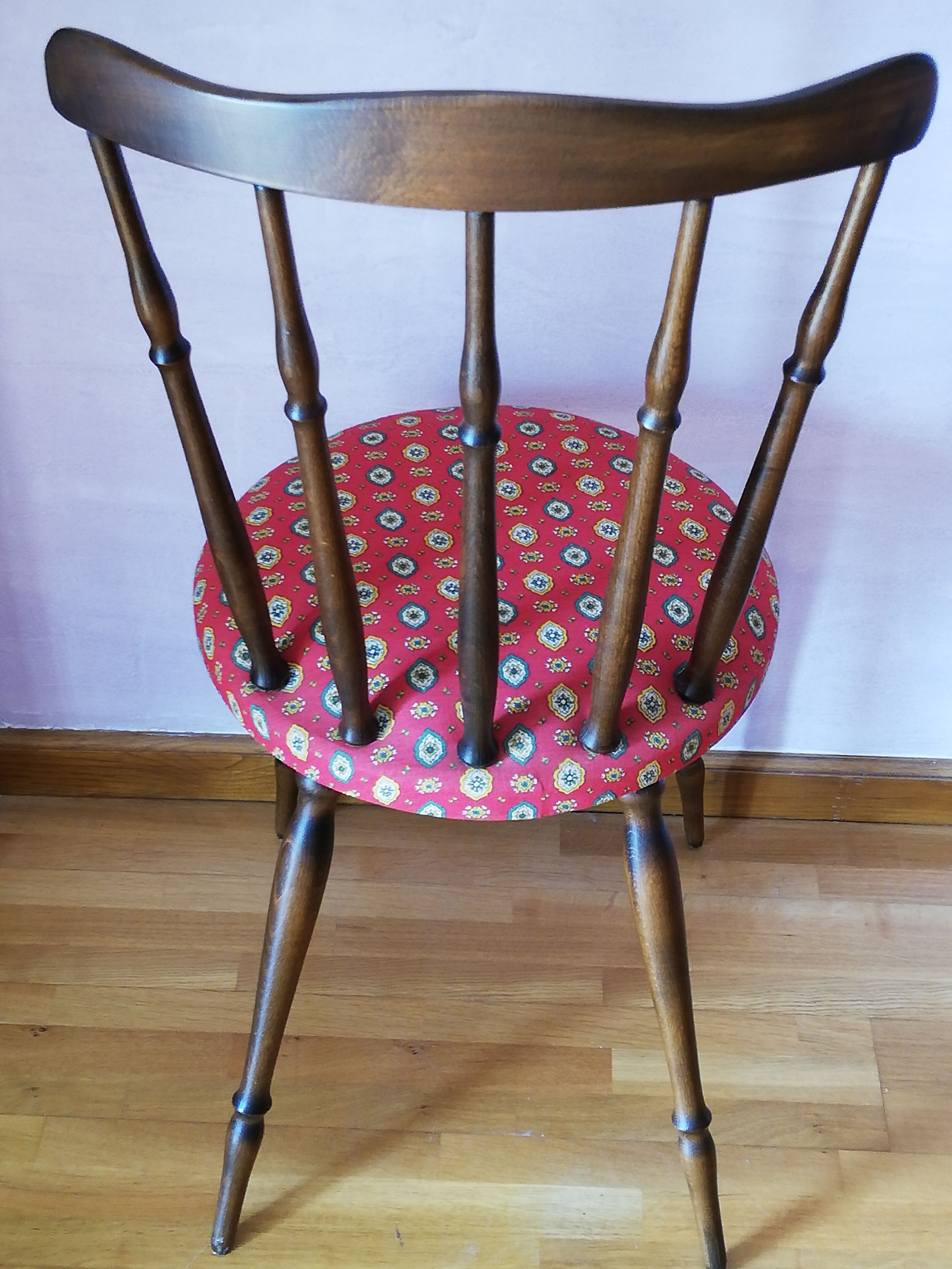 Chaise en bois des années 60