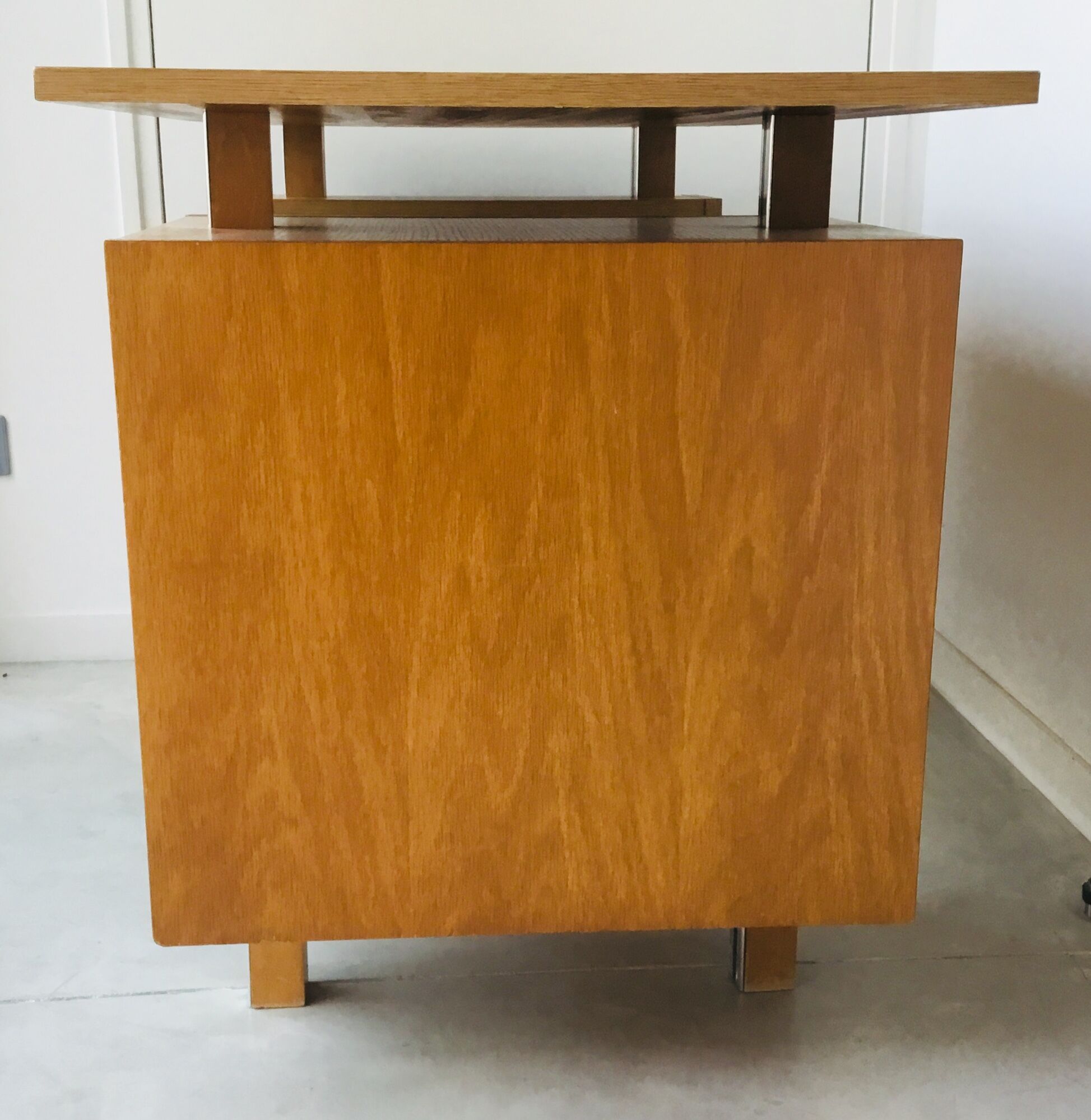 Vintage desk with drawers and side shelves - 1960
