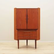 Cabinet d'angle en teck, design danois, années 1970, production : Danemark