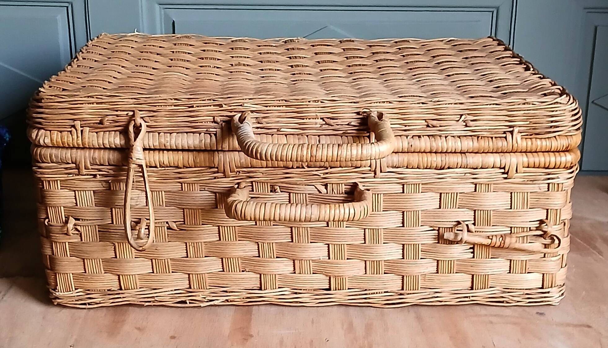 Valise en rotin, 1960