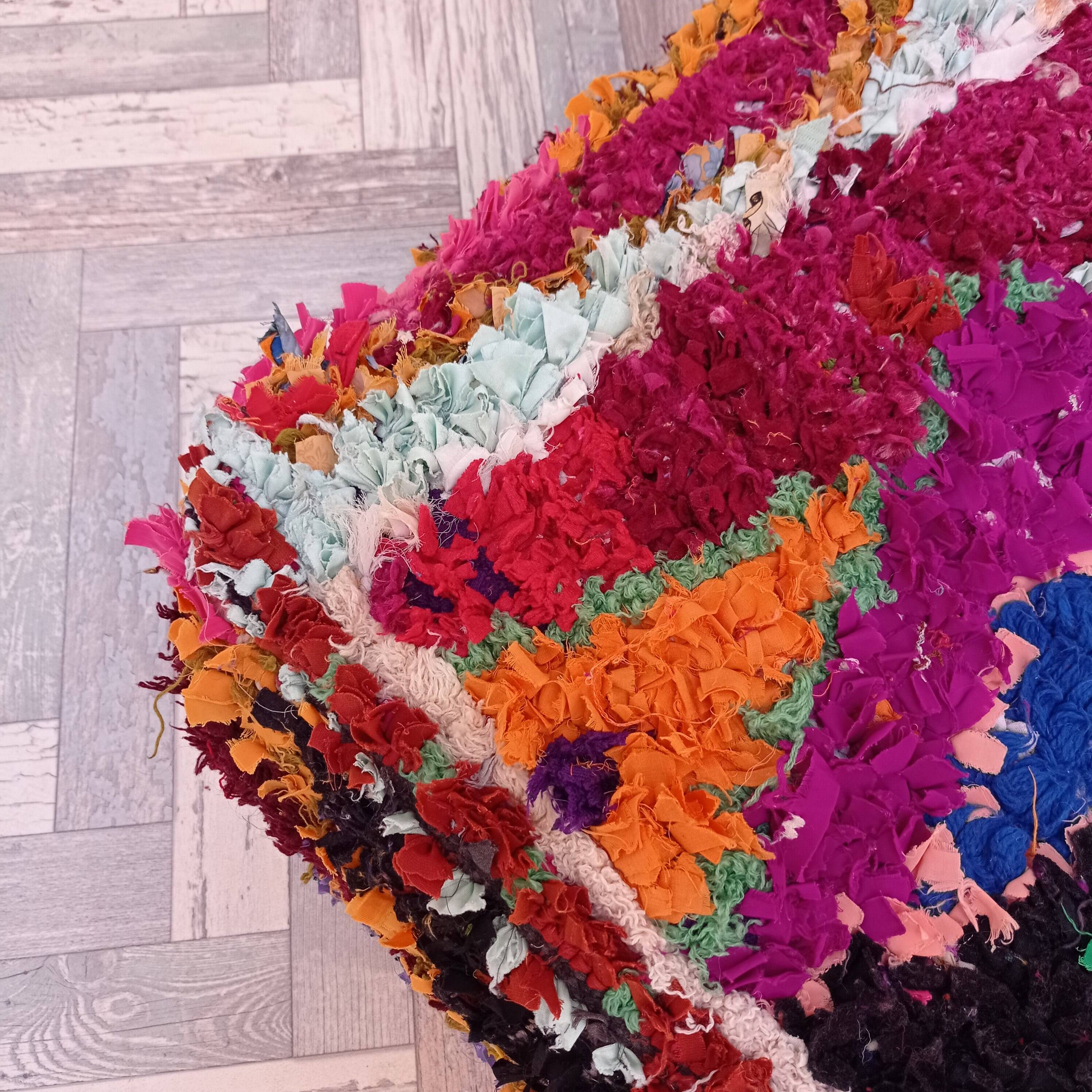 Handmade Berber pouf in wool 60 X 60 X 20 CM