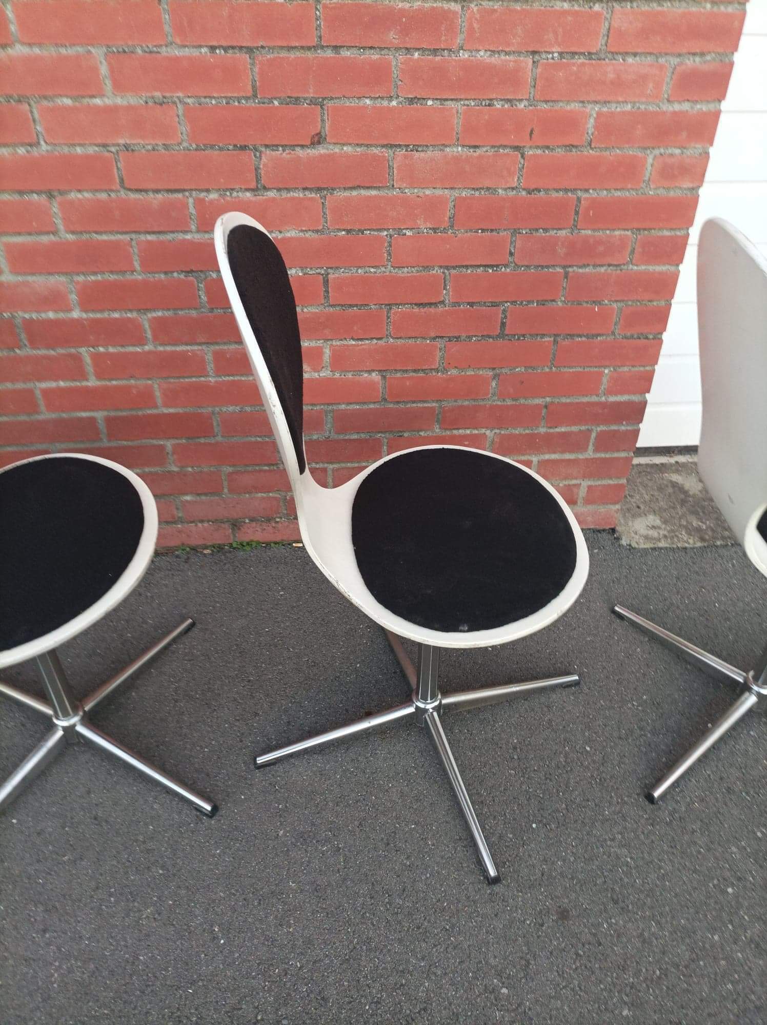 Vintage plywood swivel chairs by Elmar Flötotto - 1960