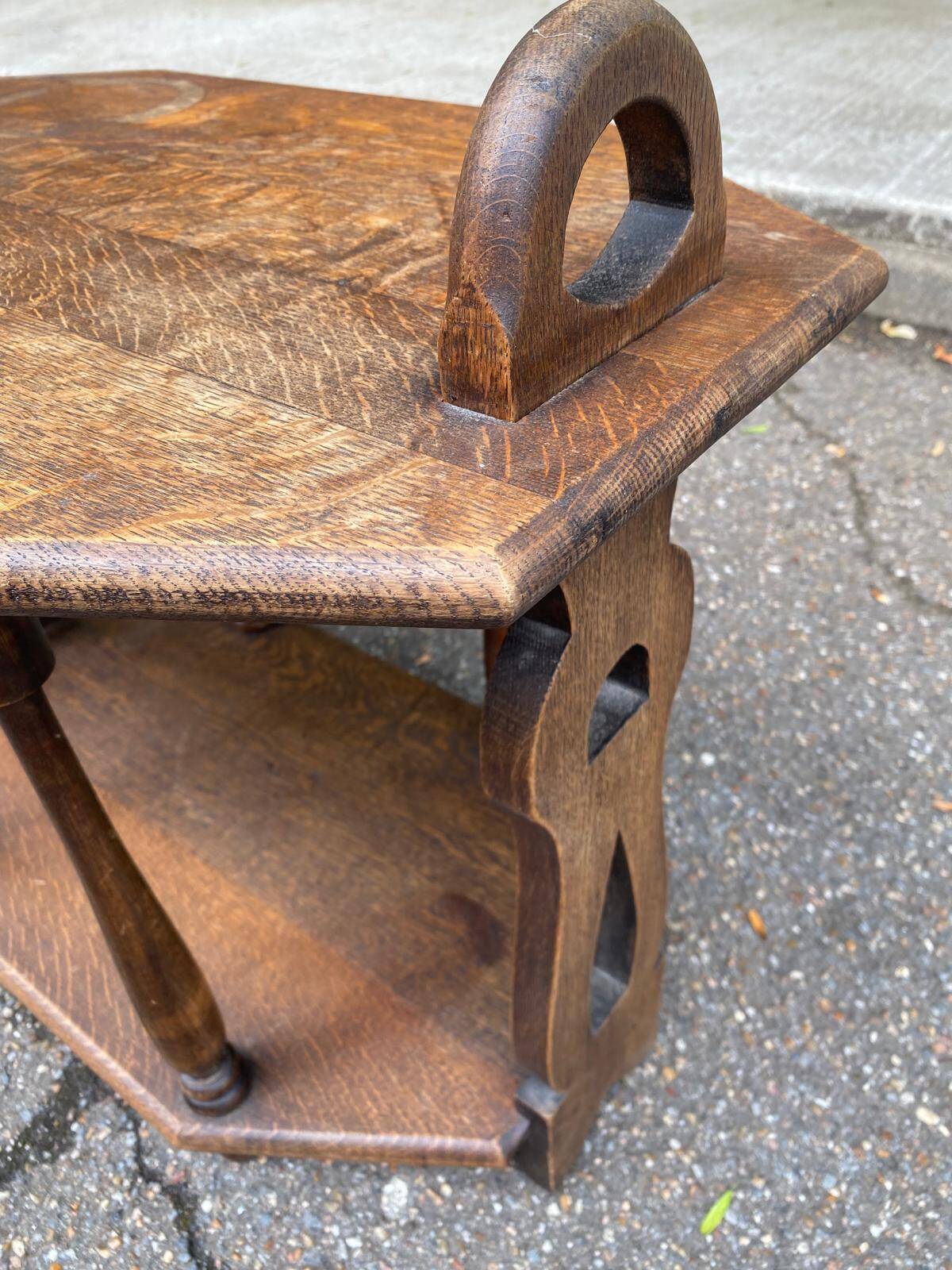 Table basse table d'appoint arts and crafts en chêne massif des années 20