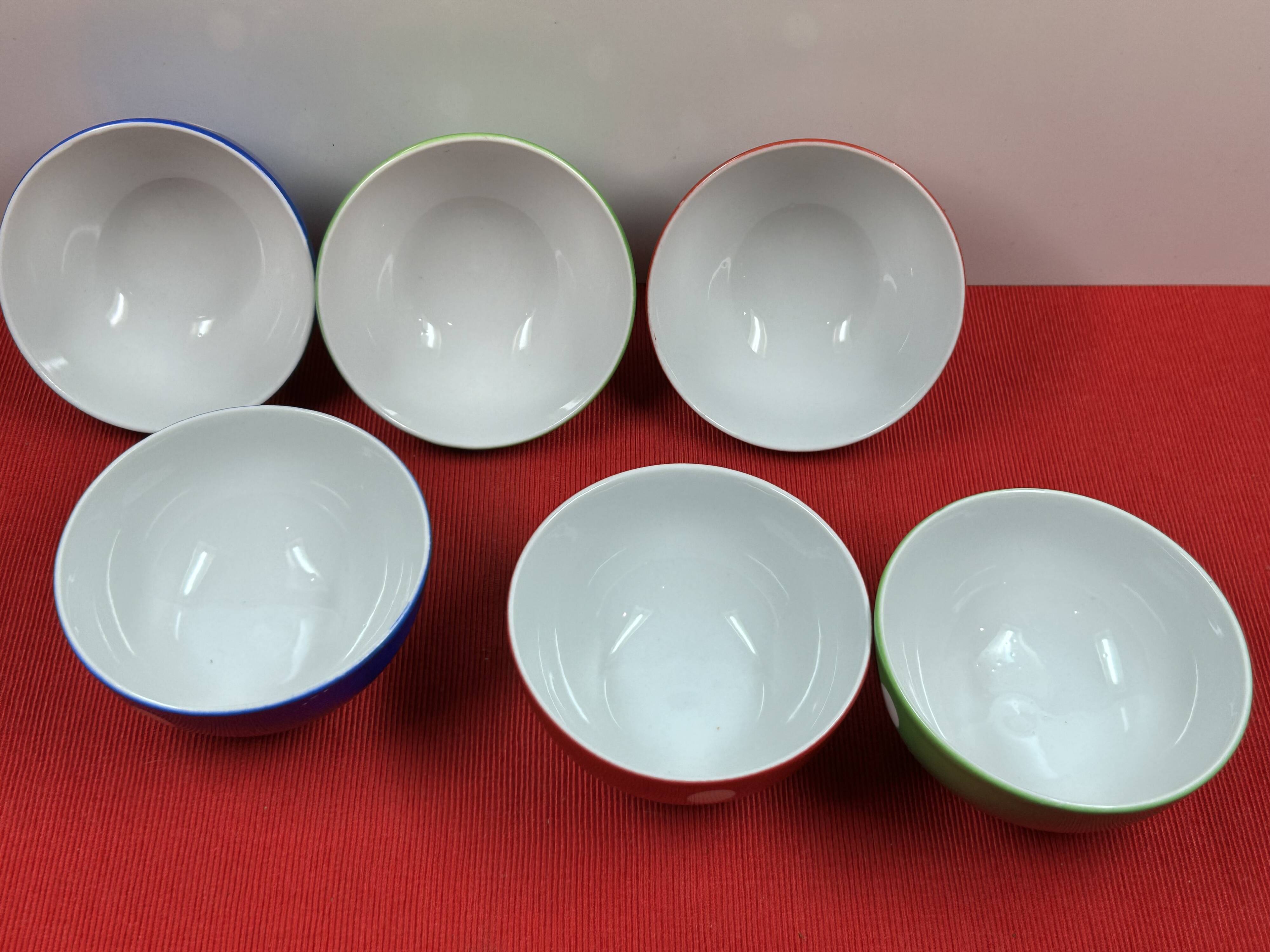 Set of 6 small grandmother bowls in Longchamp porcelain.