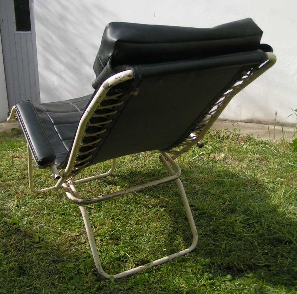 Lounge chair