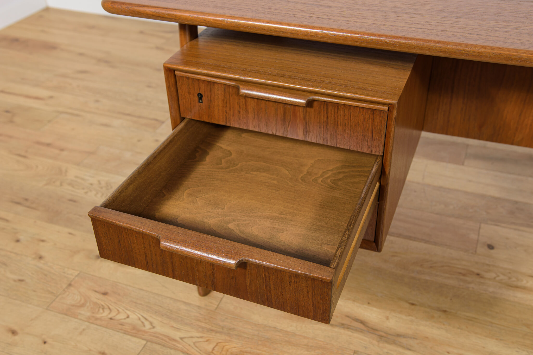 Mid-Century Teak Model 75 Freestanding Desk from Omann Jun, Denmark, 1950s