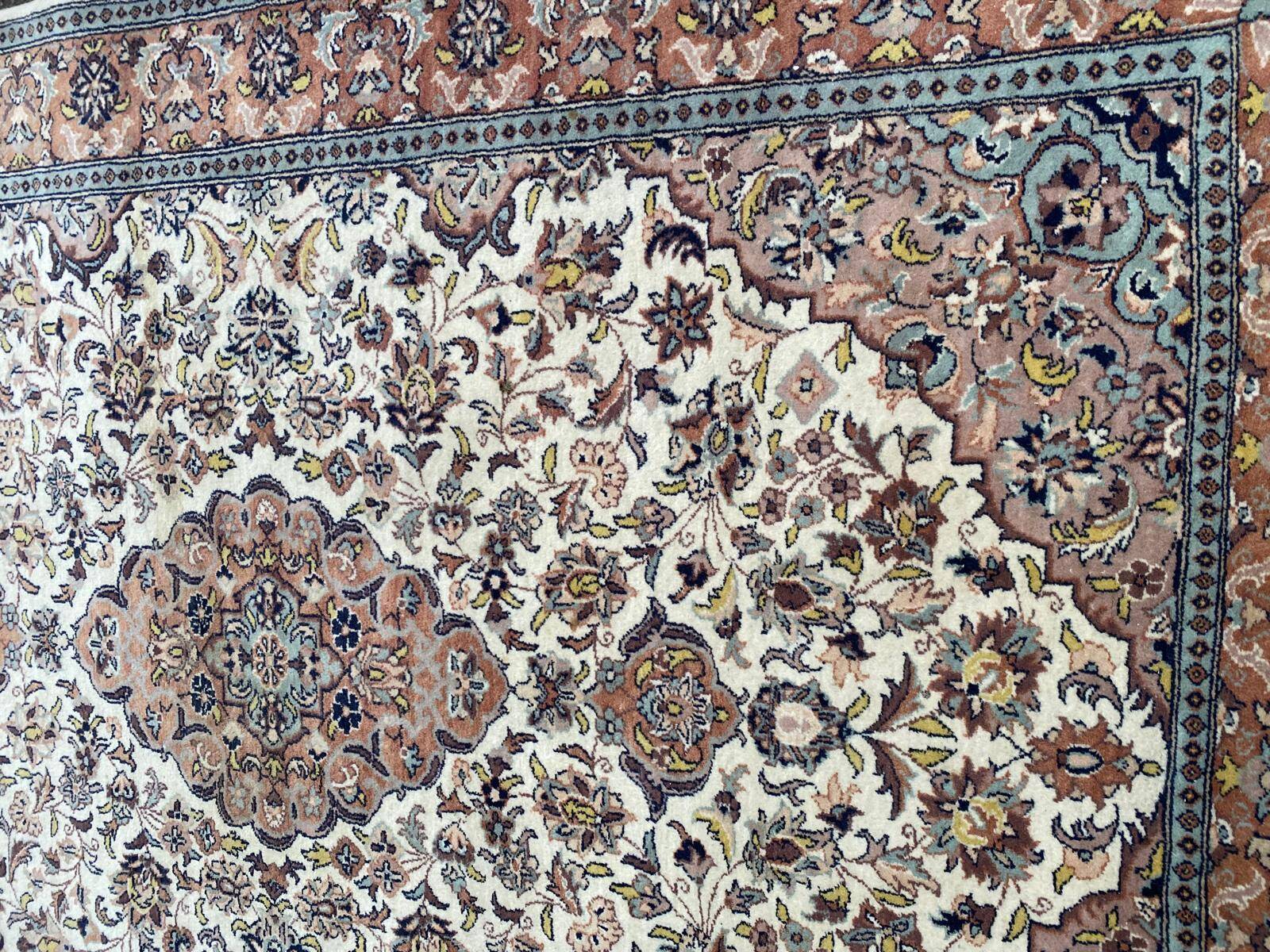 Handmade knotted wool Persian rug 130x200cm